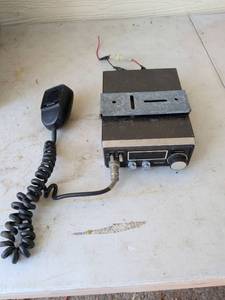lot 947 image: Sharp CR-800 23 Channel Citizens Band Transceiver with Microphone