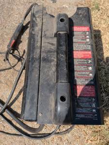 lot 951 image: Campbell Hausfeld Flux Core 80 Wire Feed Welder Model WF2000