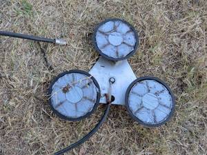 lot 982 image: Solar LED Work Light Three Head 30W Portable