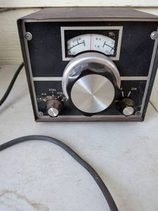 lot 1001 image: Crystal Controlled Receiver Frequency Counter Model 1294436