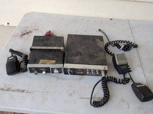 lot 1016 image: Royce SSBAM CB Radio 1-632 with Second CB Radio Unit and Microphones Lot