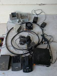 lot 1023 image: Cobra TRAPSHOOTER Pro II Radar Detector Lot with Accessories
