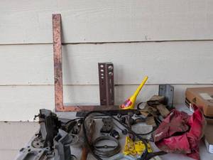 lot 1027 image: Automotive Engine Block Heads Brake Components Industrial Lot