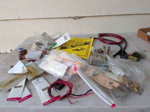 lot 1028 image: Electronics Components Lot Resistors Capacitors Diodes Heat Sinks Wiring