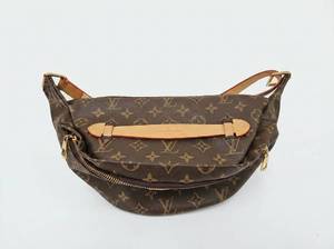 lot 62742 image: Louis Vuitton Monogram Canvas Shoulder Bag