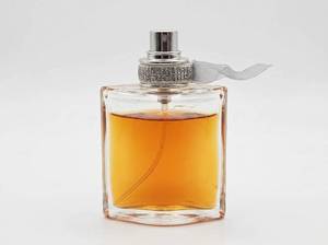 lot 62798 image: Lafuma La Bella Vida Eau de Parfum 25ml Spray