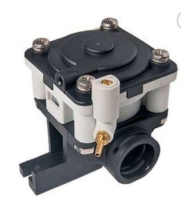 lot 20641 image: Stern Pneumatic Valve, S231-0175