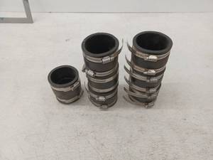 lot 20700 image: Rubber Coupling Adapters Assorted Sizes Hose Clamps, 7 Pack