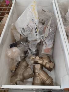 lot 20970 image: Lot of Miscellaneous Items