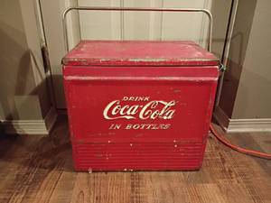 lot 903 image: Vintage Metal, Red Coca Cola Cooler.  16 x 18 x 12