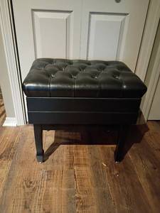 lot 927 image: Adjustable posing bench  18 x 23 x 17