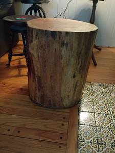 lot 968 image: Natural Wood Tree Stump Side Table 21 x 19.   Fairly Heavy.  Bring help or a dolley