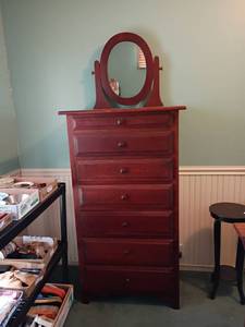 lot 988 image: 7 Drawer Lingerie Chest with Oval Mirror that Swivels. Very nice   76 x 31 x 20