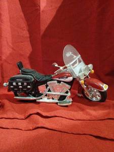 lot 1005 image: Die-cast Motorcycle Model