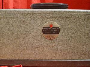 lot 1019 image: Kodak Kodaslide Merit Projector with  Carrying Case