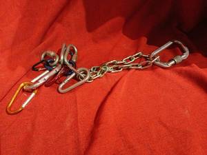 lot 1057 image: Carabiner lot