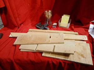 lot 1071 image: Wood Craft Project Pieces Lot Unfinished
