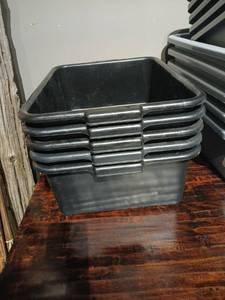 lot 1082 image: Black  plastic bus totess 5 pieces lot 21x15x7