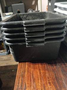 lot 1087 image: Black Plastic food bus Bins  5-Piece Lot 21x15x7