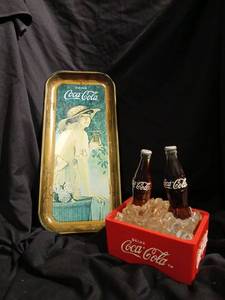 lot 1106 image: Vintage Coca Cola bottle ice chest light   batteries required  unknown if works Coca cola Tray 19x 8.5