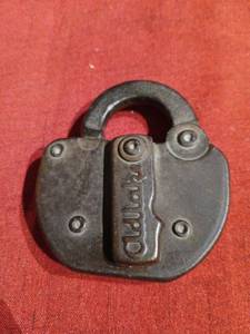 lot 1112 image: Adlake Padlock  no key