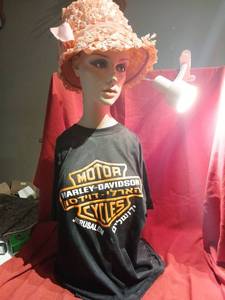 lot 1123 image: Female Mannequin Torso Display Form Model