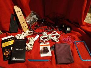 lot 1166 image: Mixed Cables Chargers & Accessories