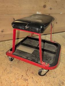 lot 1301 image: Red Mechanic Creeper with Black Padded Top 12hx 14wx 12 deep