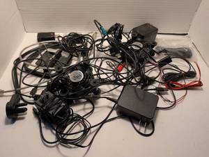 lot 1320 image: Electrical and computer item assortment