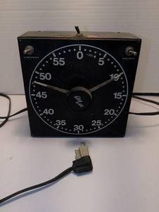 lot 1351 image: CRA Lab Darkroom Timer Model 300 12560V 750W