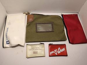 lot 1369 image: Bank and coin bags, one locks with key included