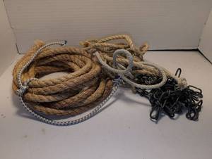 lot 1379 image: Rope with Carabiners and Spring Hooks Lot