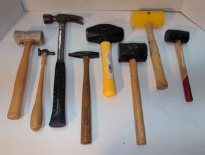 lot 1396 image: Hammers lot with Mallets Claw Framing and more