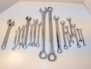 lot 1416 image: Mixed Combination Wrenches Multiple Brands