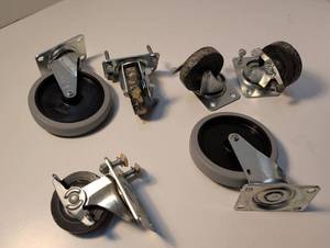 lot 1440 image: 6 Caster wheels