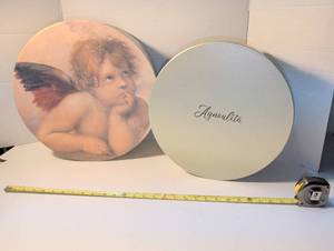lot 1455 image: Agnoulita Custom Handmade Hat with Box Decorative Storage