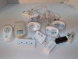 lot 1469 image: Lot of Smart Home Electrical Outlets Switches Timers and Adapters