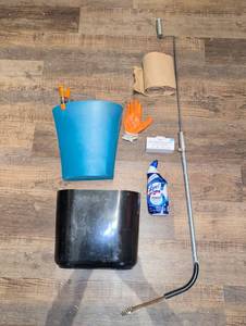 lot 1476 image: Floor Cleaning Equipment Lot with Steam Mop Pads, and more