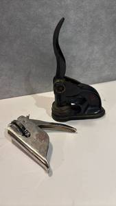 lot 1521 image: Antique Cast Iron Notary Stamp Press Seal Emboss and Handheld Embosser