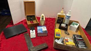 lot 1526 image: Office supplies