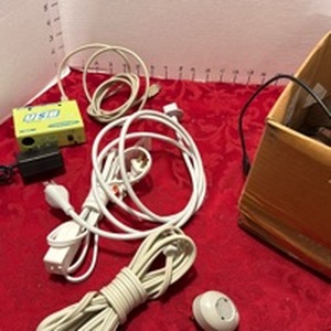 lot 1554 image: Extension cords and USB Midiman 2x2