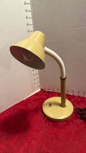 lot 1562 image: Tenson desk light works