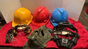 lot 1579 image: Catchers masks, hard hats and mask