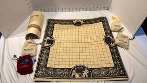lot 1639 image: Pente board game in tube