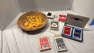 lot 1642 image: Dominoes and playing cards