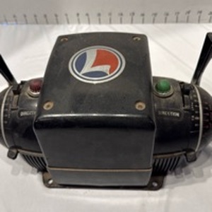 lot 1653 image: Vintage Lionel Trainmaster Transformer