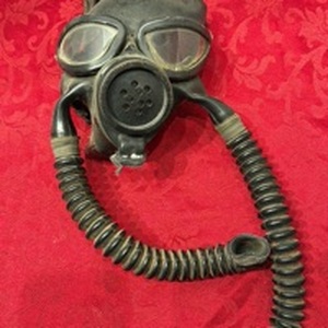 lot 1683 image: Vintage World War II U.S. Navy Diaphragm Gas Mask