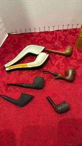 lot 1686 image: Vintage pipes