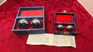 lot 1697 image: Chinese Boading iron balls