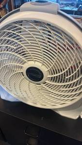 lot 1728 image: Lasko Cyclone Box Fan with 3 Speed Settings